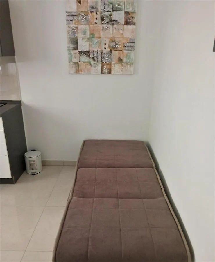 Marine Lux Apartments 普拉