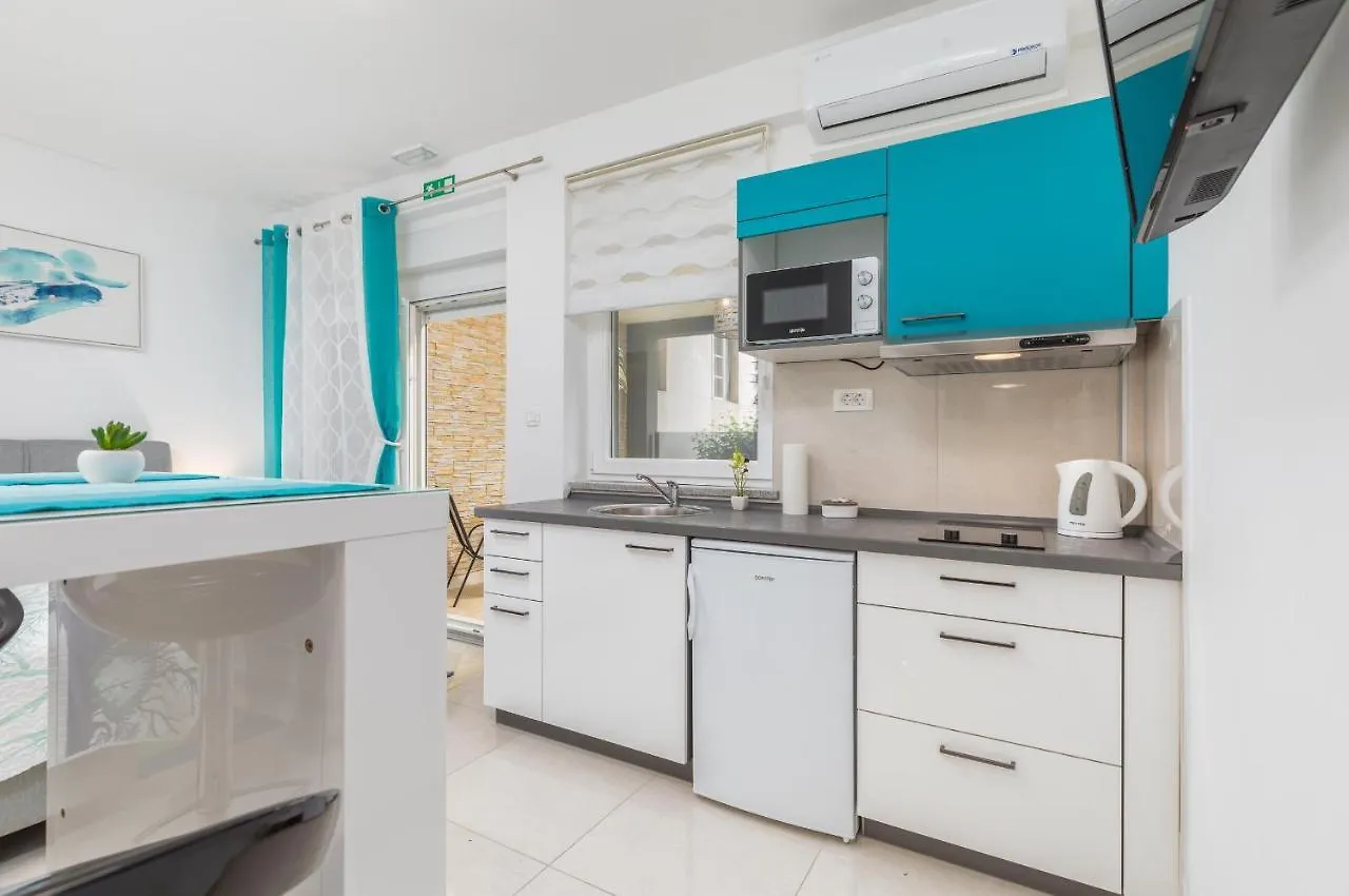 Marine Lux Apartments 普拉 克罗地亚