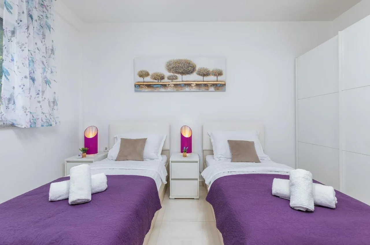 Marine Lux Apartments 普拉 克罗地亚