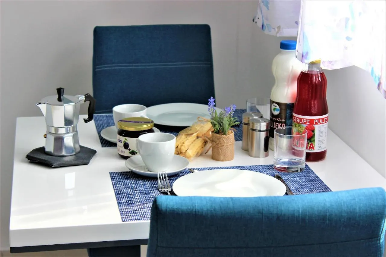 Marine Lux Apartments Pula 0*,
