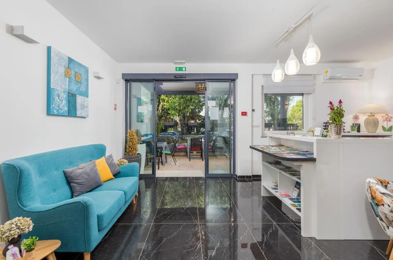 Marine Lux Apartments contacts