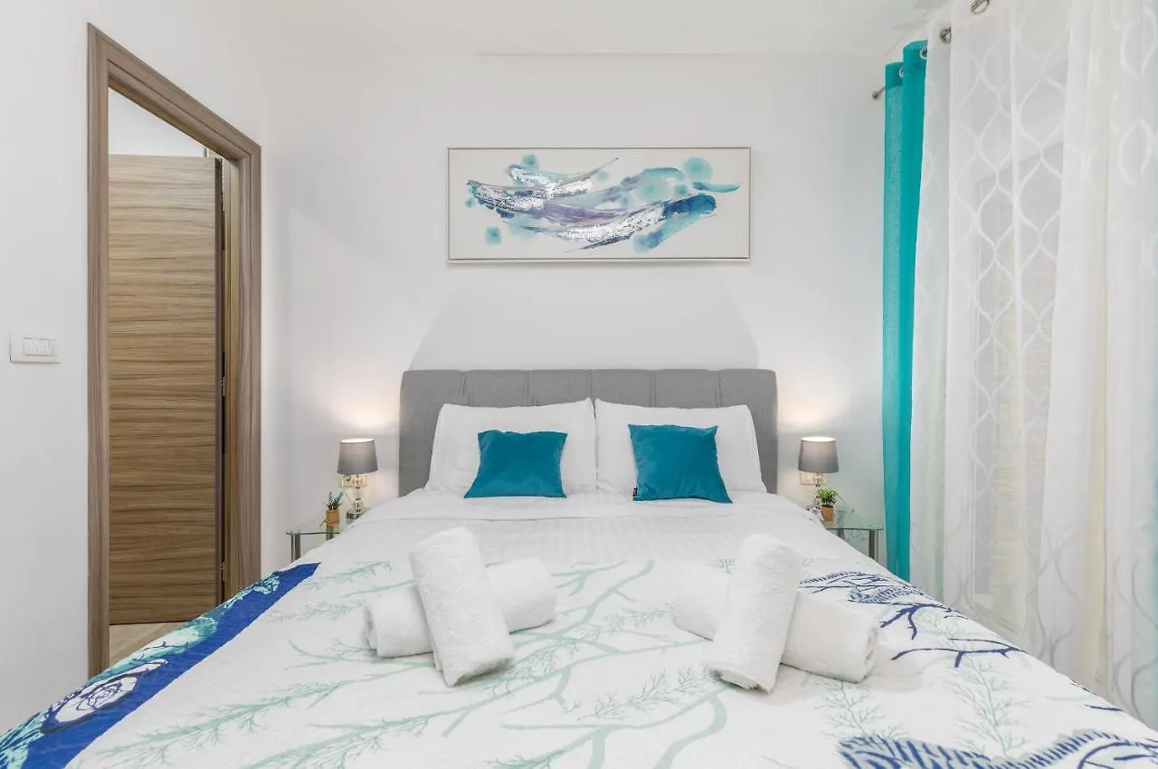 Marine Lux Apartments Pula Croatia