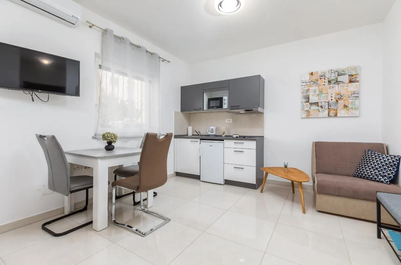 Marine Lux Apartments Pula Croatia