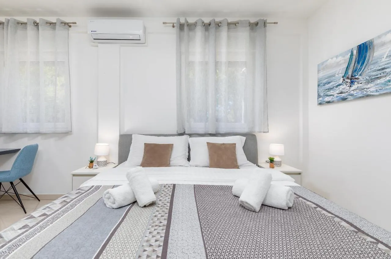 Marine Lux Apartments Pula Croatia