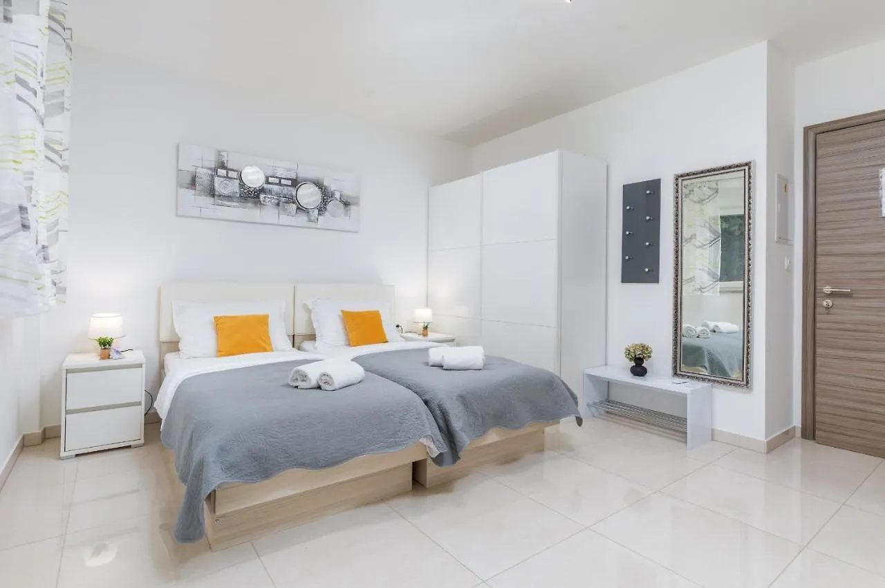 Marine Lux Apartments Pula