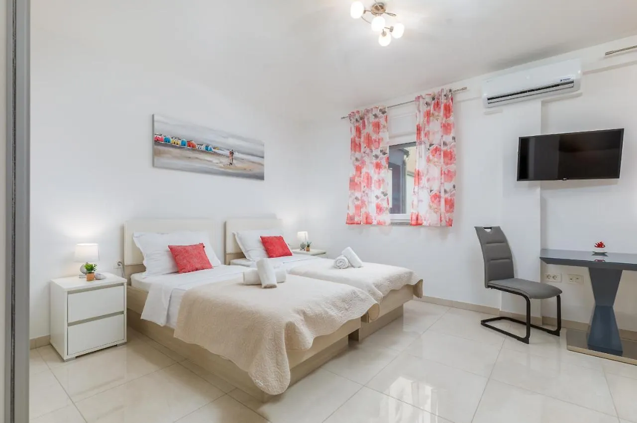 Marine Lux Apartments Pula